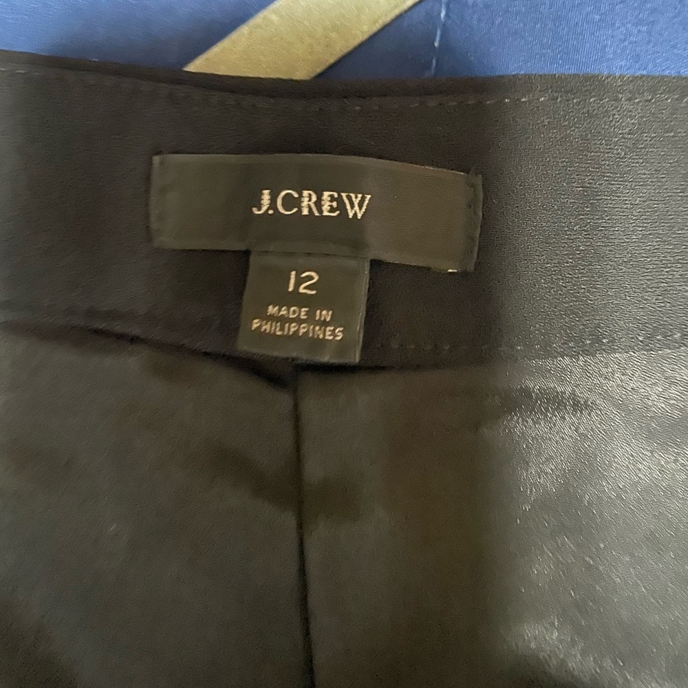 J. Crew Women’s Pleated Short In 365 Crepe Black Size 12 Office Night Out Casual - Picture 2 of 9